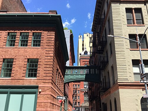 The green Staple Street skybridge from the Jay Street corner.